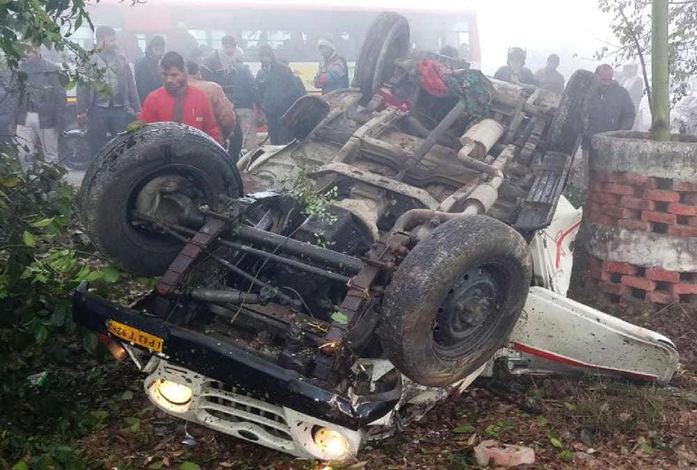 jeep got accident in faizabad lucknow highway