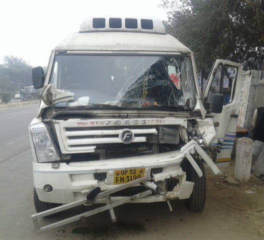 accident on highway, 5 injured