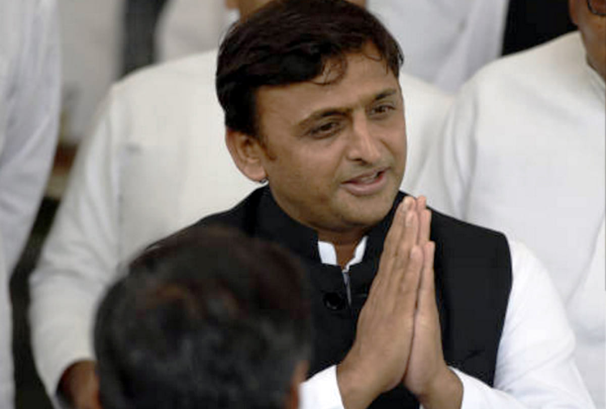 Samajwadi started preparing for Mission 2019 Akhilesh remained silent about Shivpal