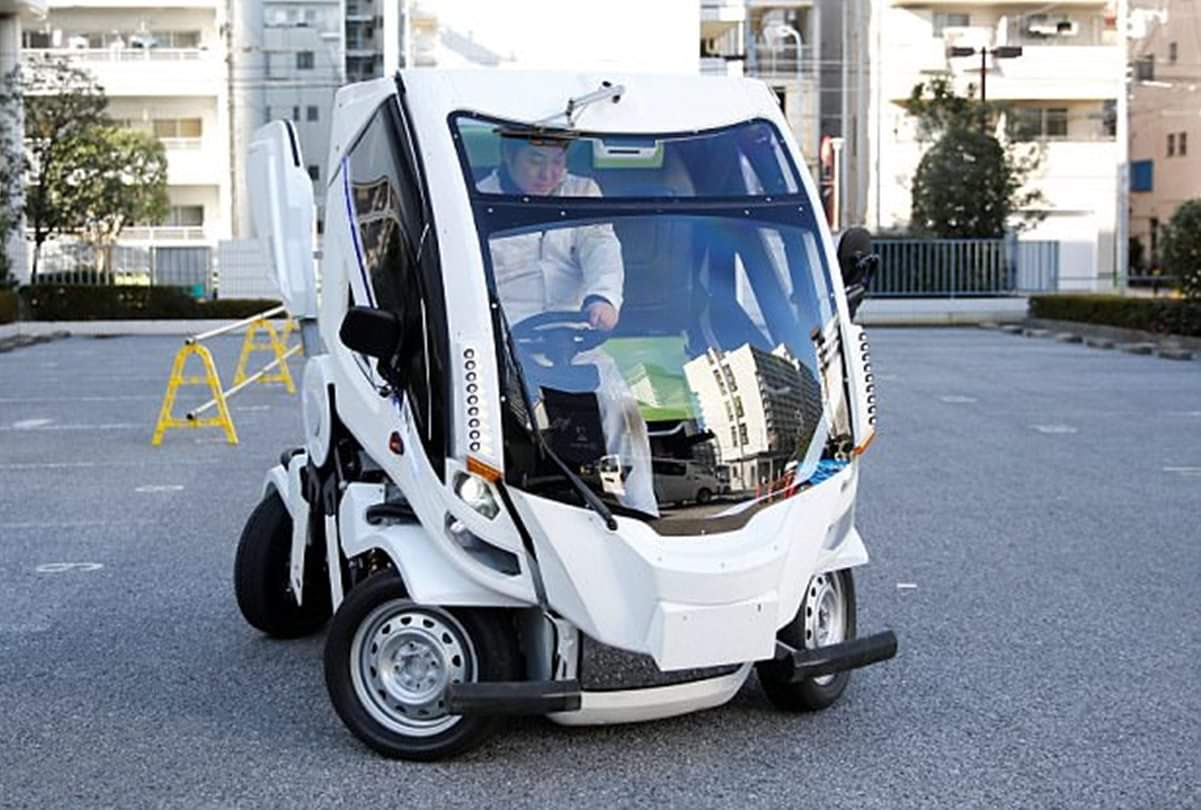 Earth-1: This Foldable electric car is real life Transformers