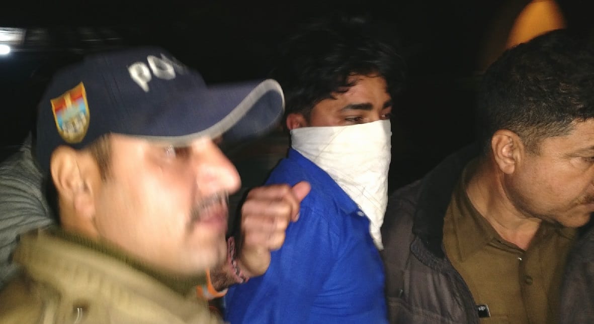 two miscreants arrested during firing with police  in laksar