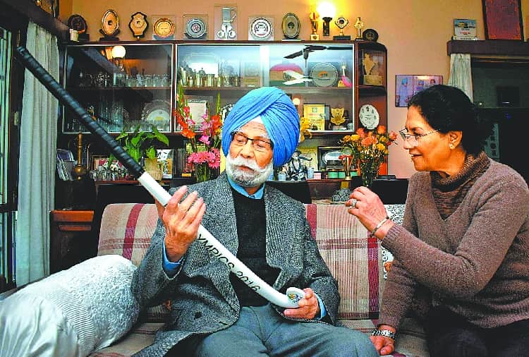 Gold Medalist Olympian Balbir Singh Sr. Defeated to Death, First photo Viral
