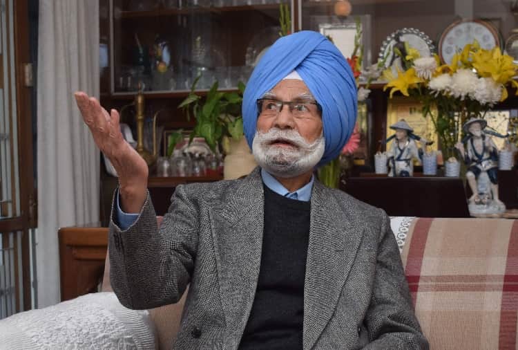 Gold Medalist Olympian Balbir Singh Sr. Defeated to Death, First photo Viral