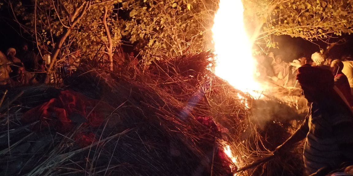 kasganj riot last rite of a body done after hours 16 
