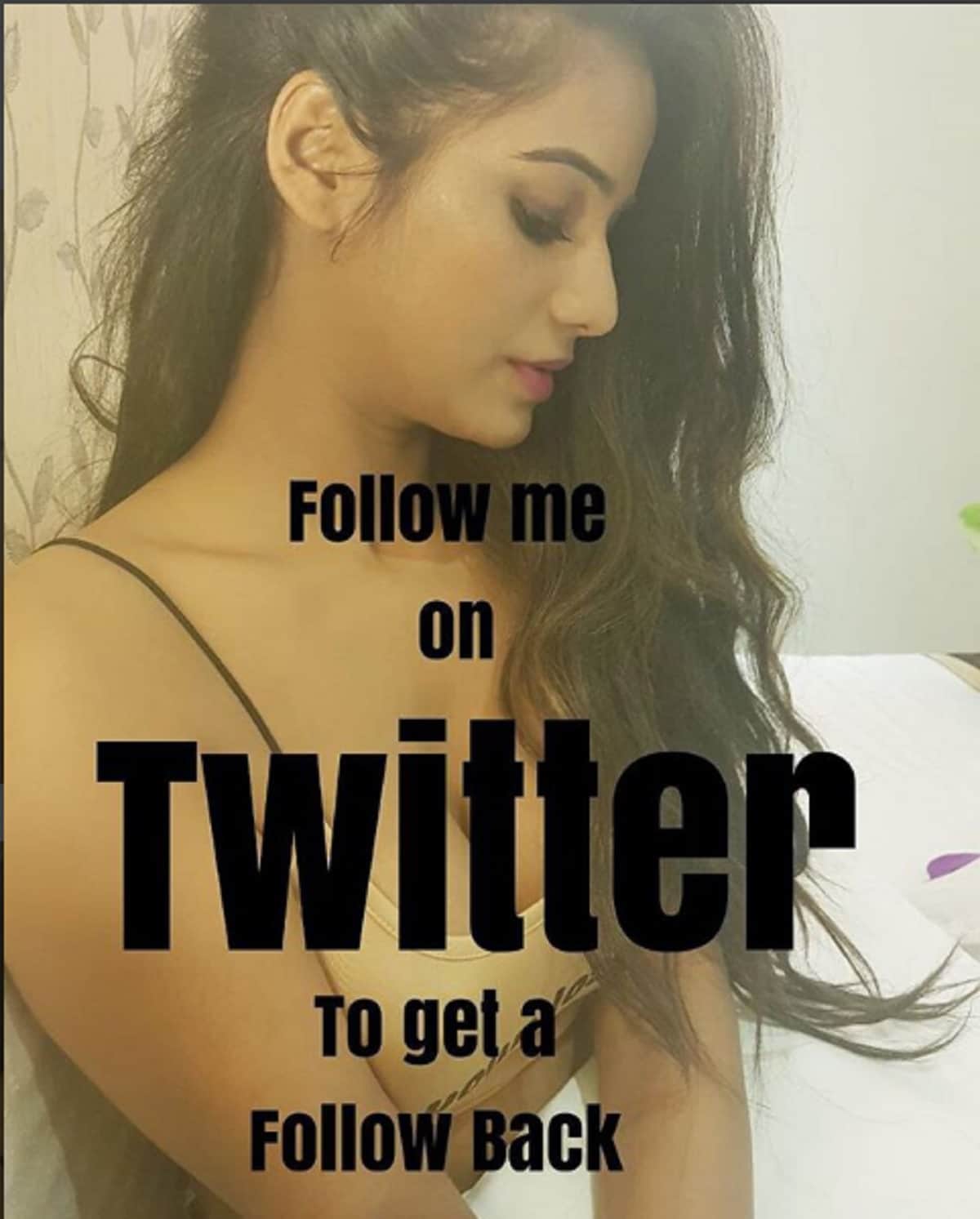 Poonam Pandey shared her hot photos on social media
