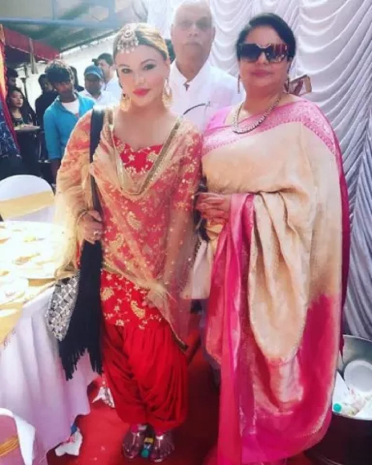 Rakhi Sawant wear Patiala suit and shared photo with Priyanka Chopra's mom