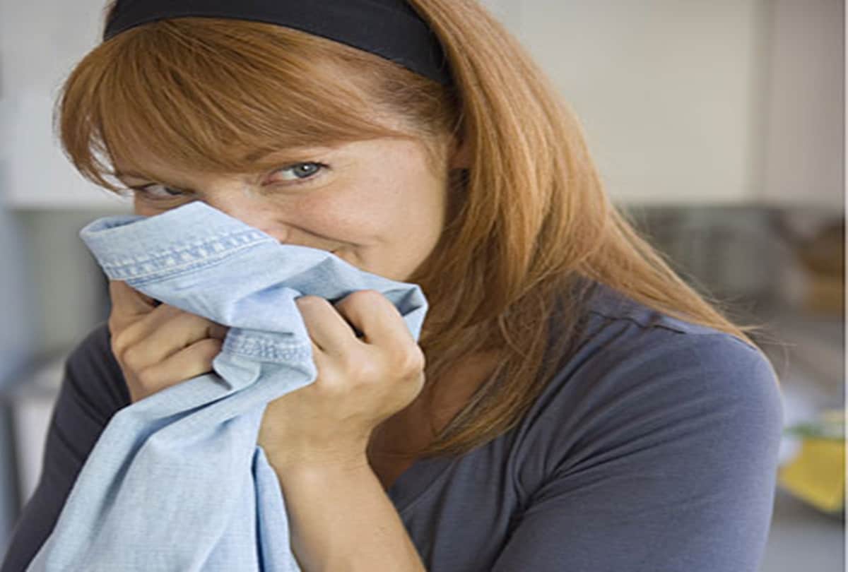 Sniff your partners shirt and keep yourself away from stress