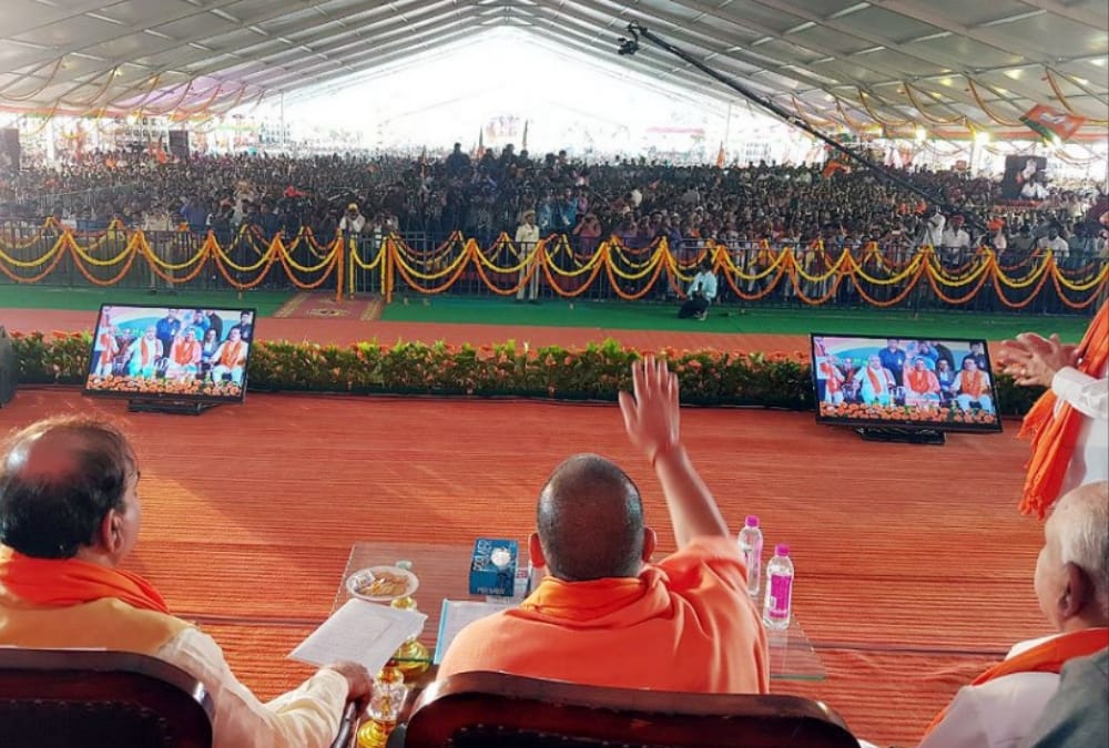 yogi replied to karnataka chief minister on twitter.