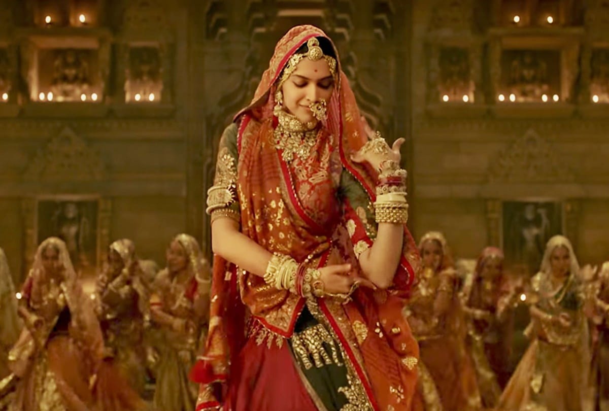 deepika padukone starrer film padmavati will be released with 300 cuts