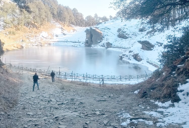 cold wave continued in himachal pradesh