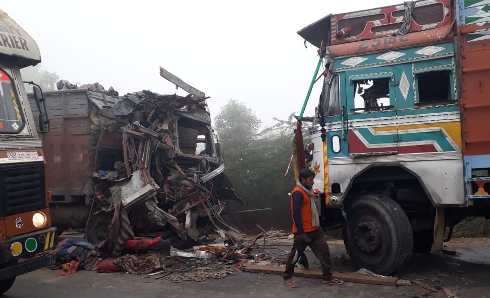 road accident death two man in etah
