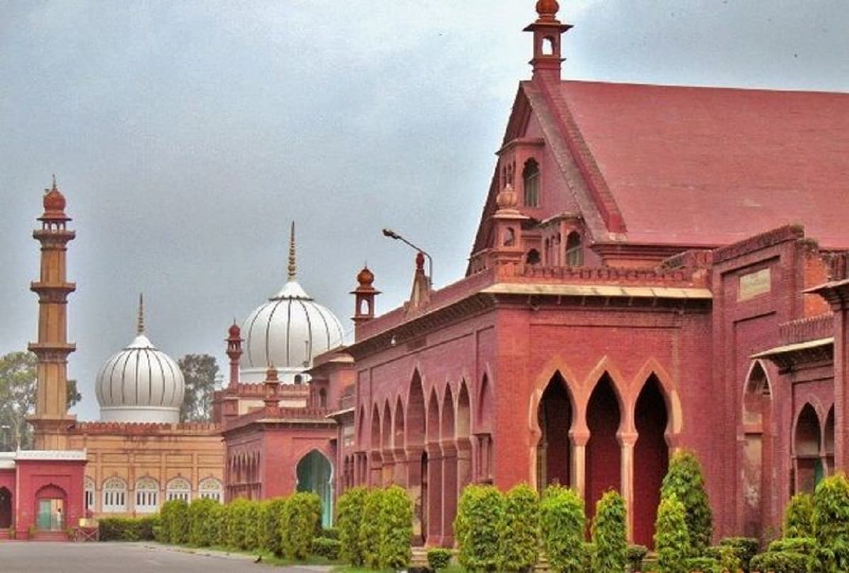 We do not become terrorists in AMU, come to fulfill their parents dream: Sajid