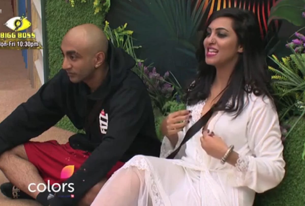  contestant akash dadlani is evicting from the bigg boss 11 house