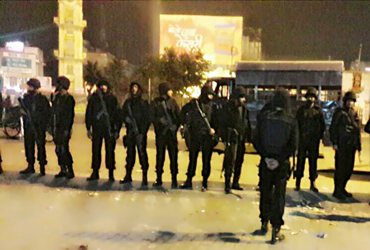 anti terrorist squad raid in hotels in kanpur for terrorist