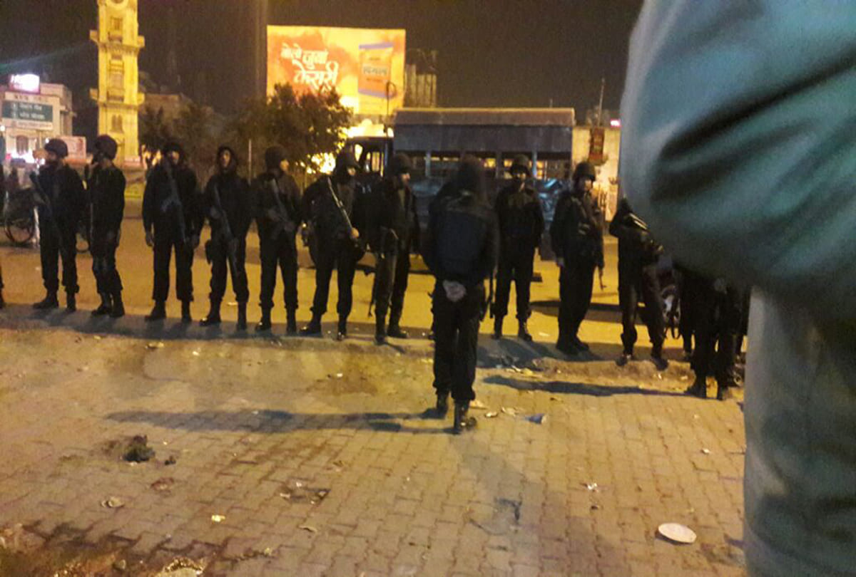 anti terrorist squad raid in hotels in kanpur for terrorist