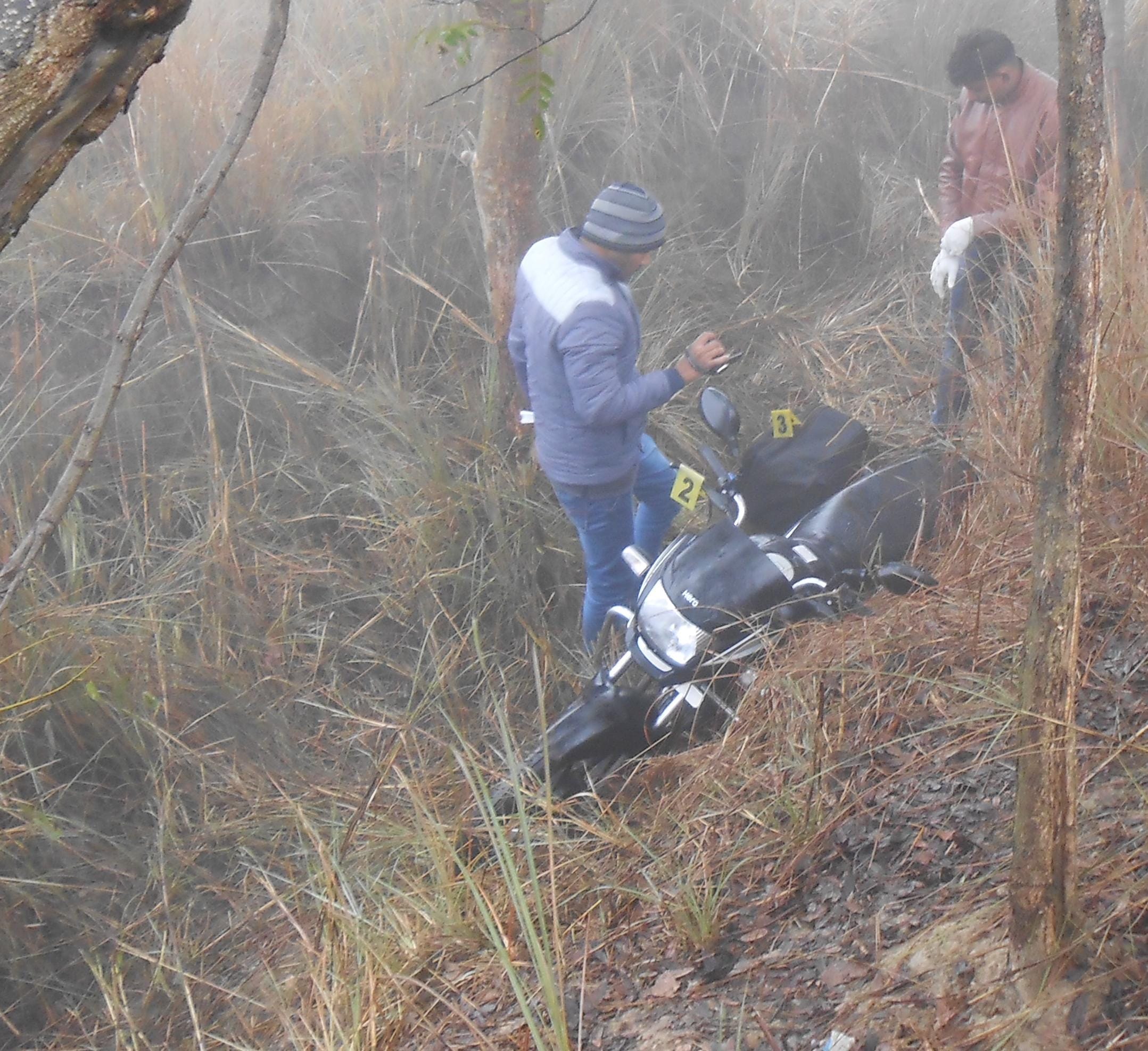 Police encounter in azamgarh and one criminal killed