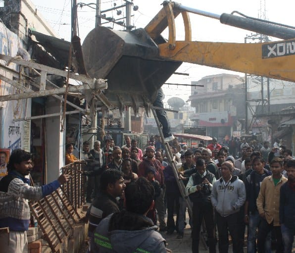 Shopkeepers engaged with muniipal team over encroachment