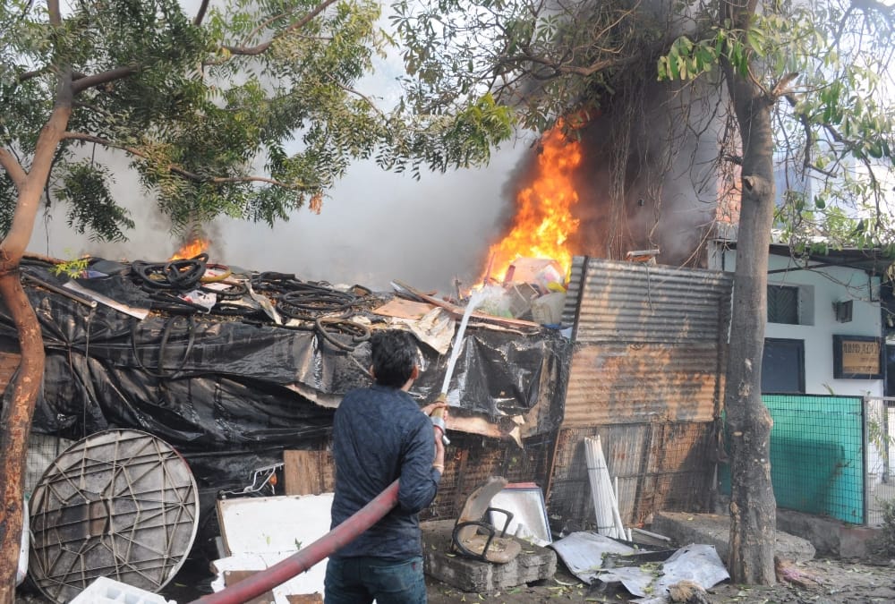 plot acquired by illegal owner in Lucknow gomtinagar