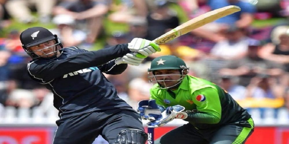 new zealand beats pakistan by 8 wickets at nelson