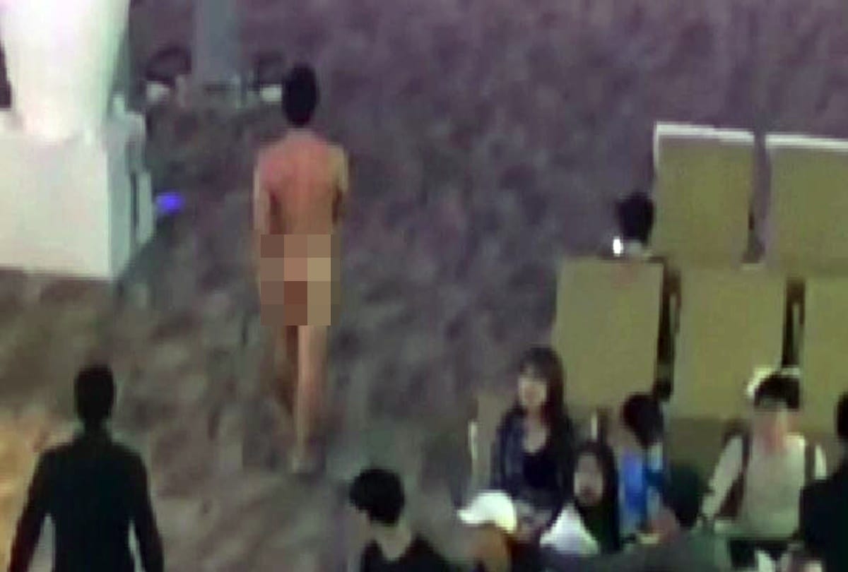 Tourist takes overdose of viagra and wanders naked through Phuket Internationa Airport