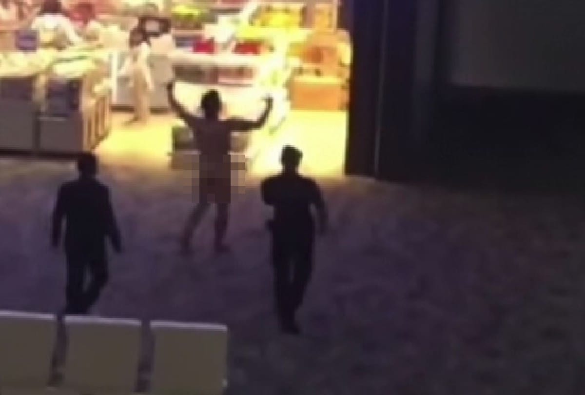 Tourist takes overdose of viagra and wanders naked through Phuket Internationa Airport