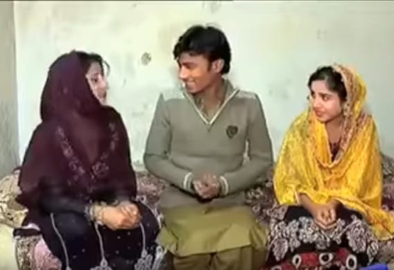 a pakistani wife doing her sister s wedding from her husband