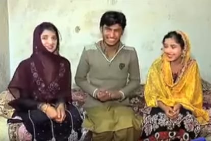 a pakistani wife doing her sister s wedding from her husband