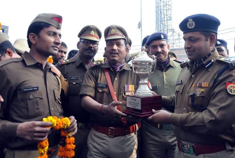 Home Minister rajnath singh honored Gudumba police station 