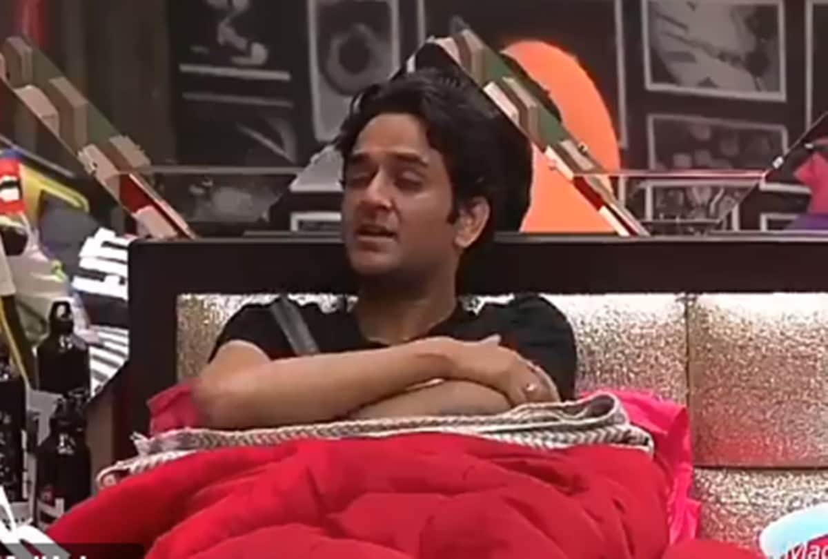 shilpa shinde revealed that akash dadlani sniffs women undergarments