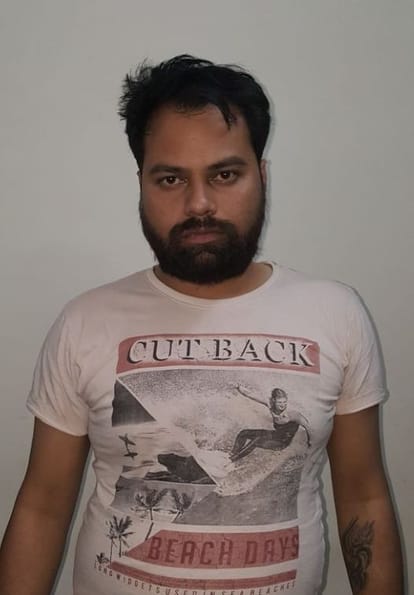 etah district panchayt member arrested with revolver