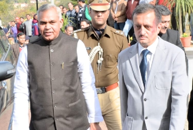 himachal mla reached in assembly session with sticker on vehicle