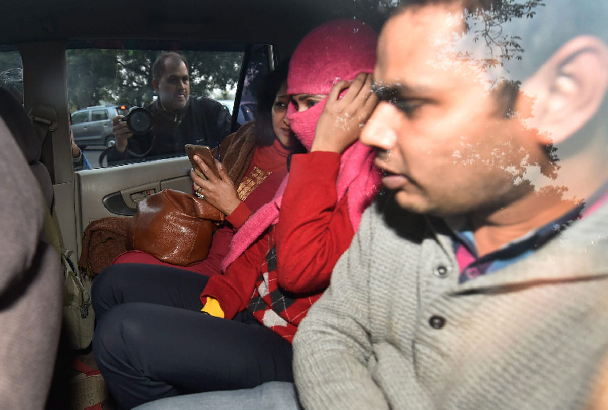 here is the whole story how a jet airways air hostess became smuggler