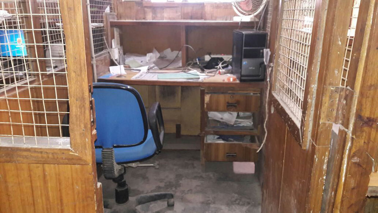 Many stolen piracy including computer from the bank