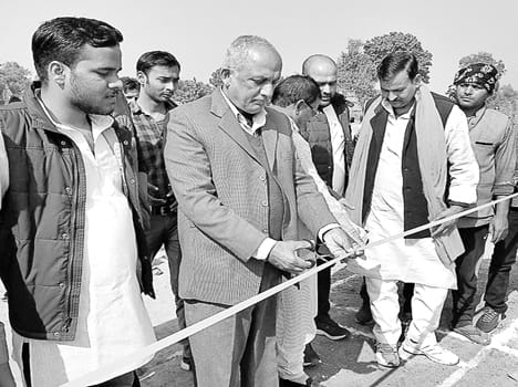 Team of Shining Star and Chhatarpur won