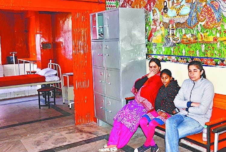 big shortage of basic amenities in phc of shimla