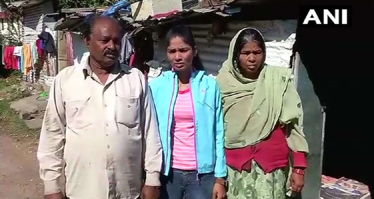 Indian junior hockey team goalkeeper Khushboo Khan requests CM Shivraj Singh for toilet at her home
