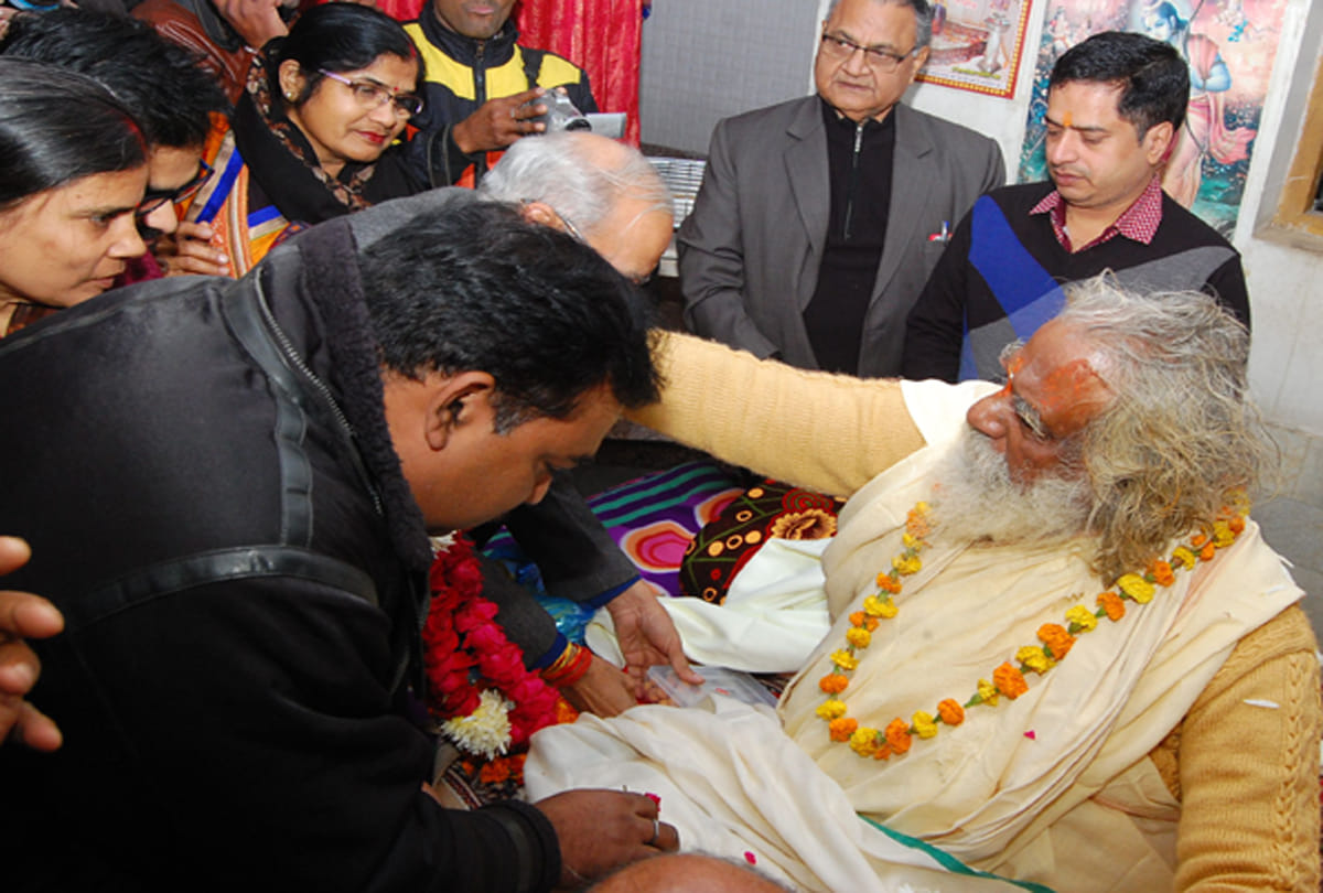 mahant nritya gopal das says pm and cm build ram mandir