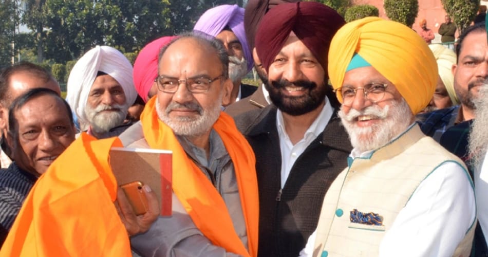 Mohali SAD MC Bharat Bhushan Maini joins Congress