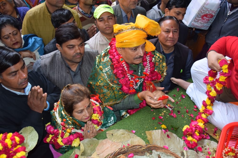 congress mp pramod tiwari visited bankebihari temple