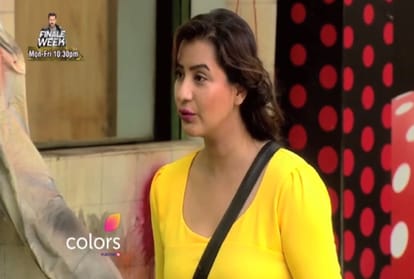  salman mother's wants shilpa shinde to win the bigg boss 11 trophy