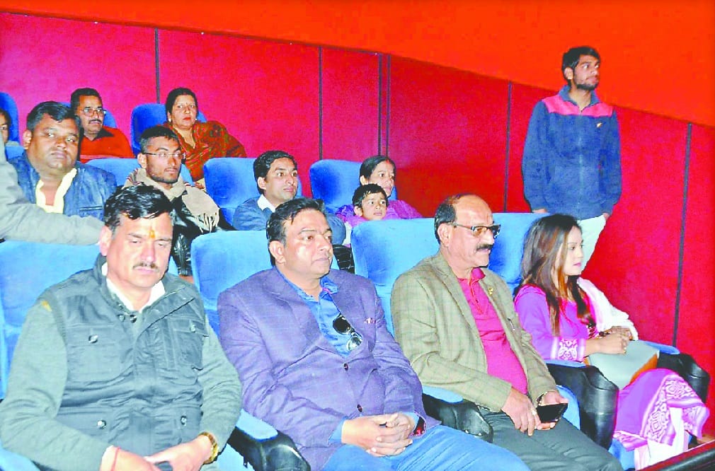  bjp minister subodh uniyal see film during fariyadi death in dehradun