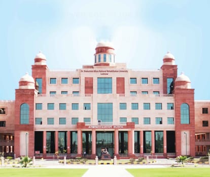 important news about vice chancellor of punarvas university Lucknow