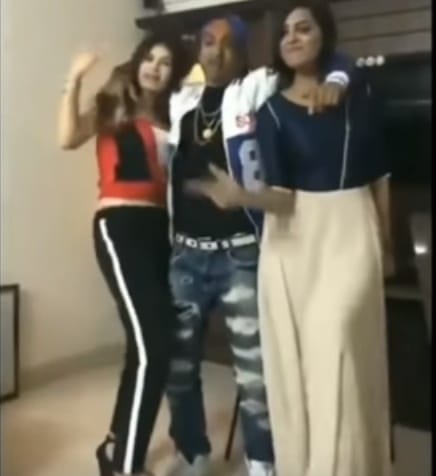 akash dadlani out of the bigg boss house in mid week