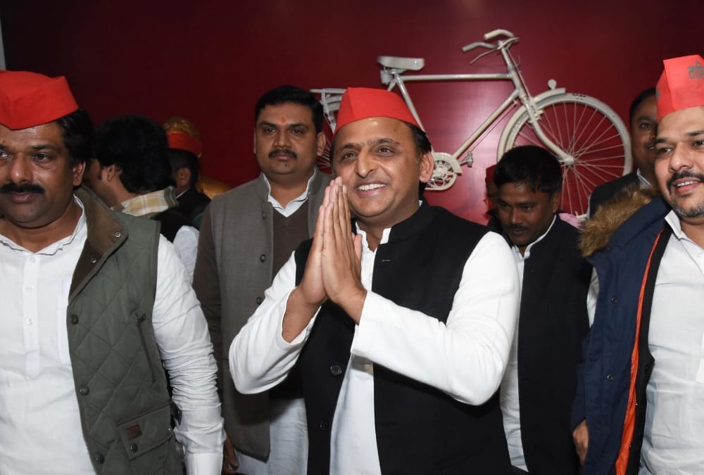 akhilesh yadav speaks on alliance with congress for loksabha election.