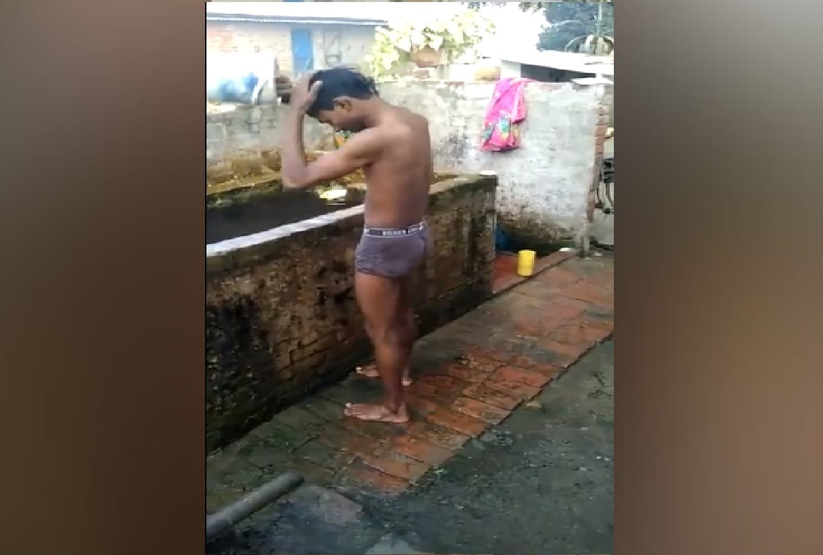 watch how this man took bath without water viral on social media