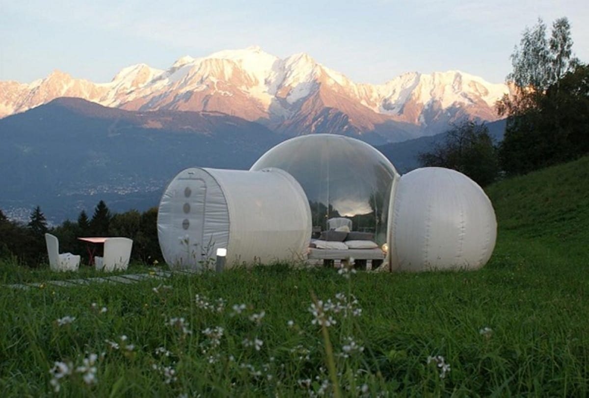 this bubble hotel will give you the awesome experience to sleep under the stars