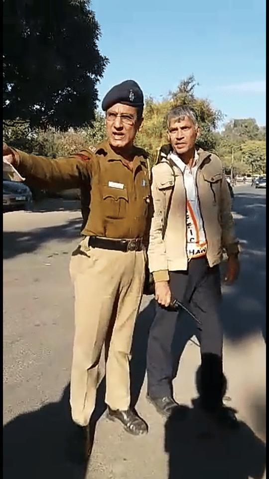drunk police man highvoltage drama in chandigarh