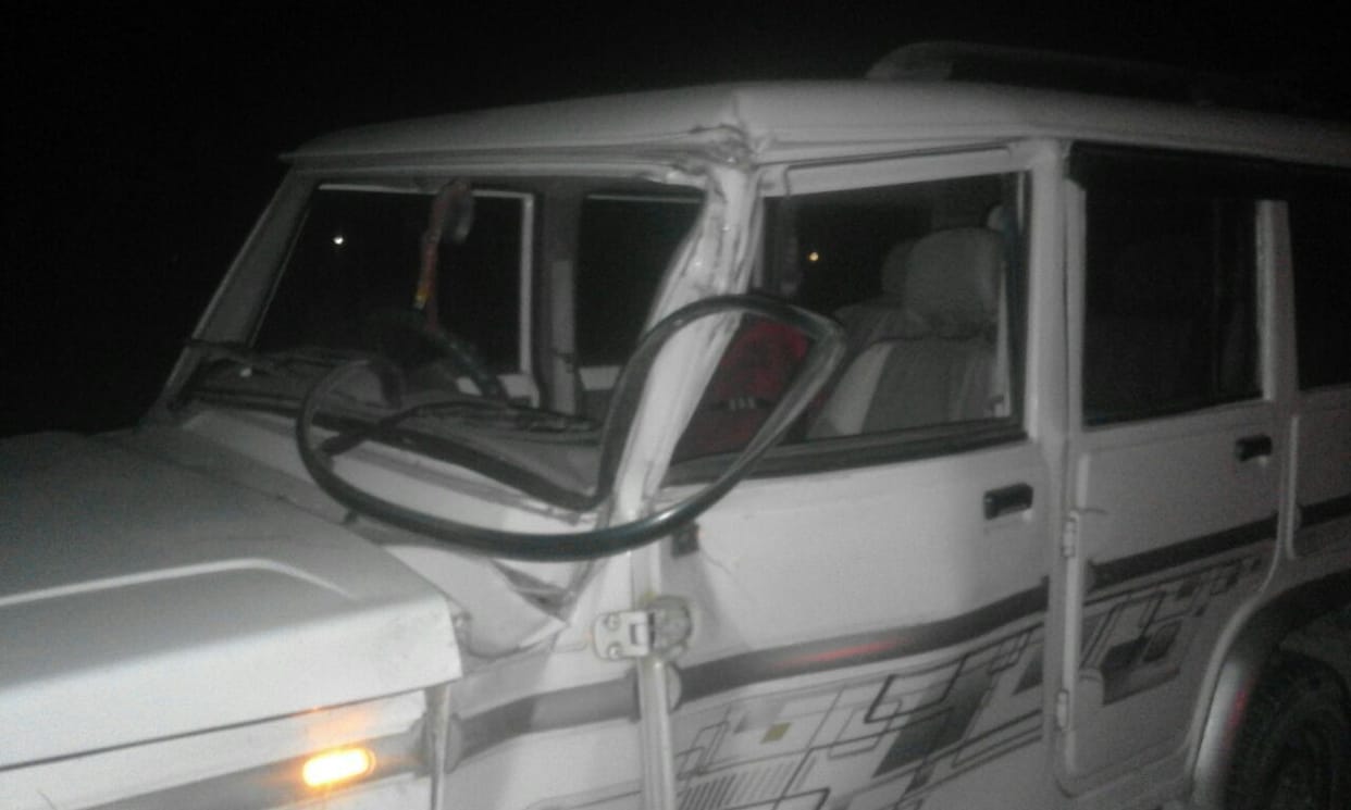 bolero collided on highway, 3 injured