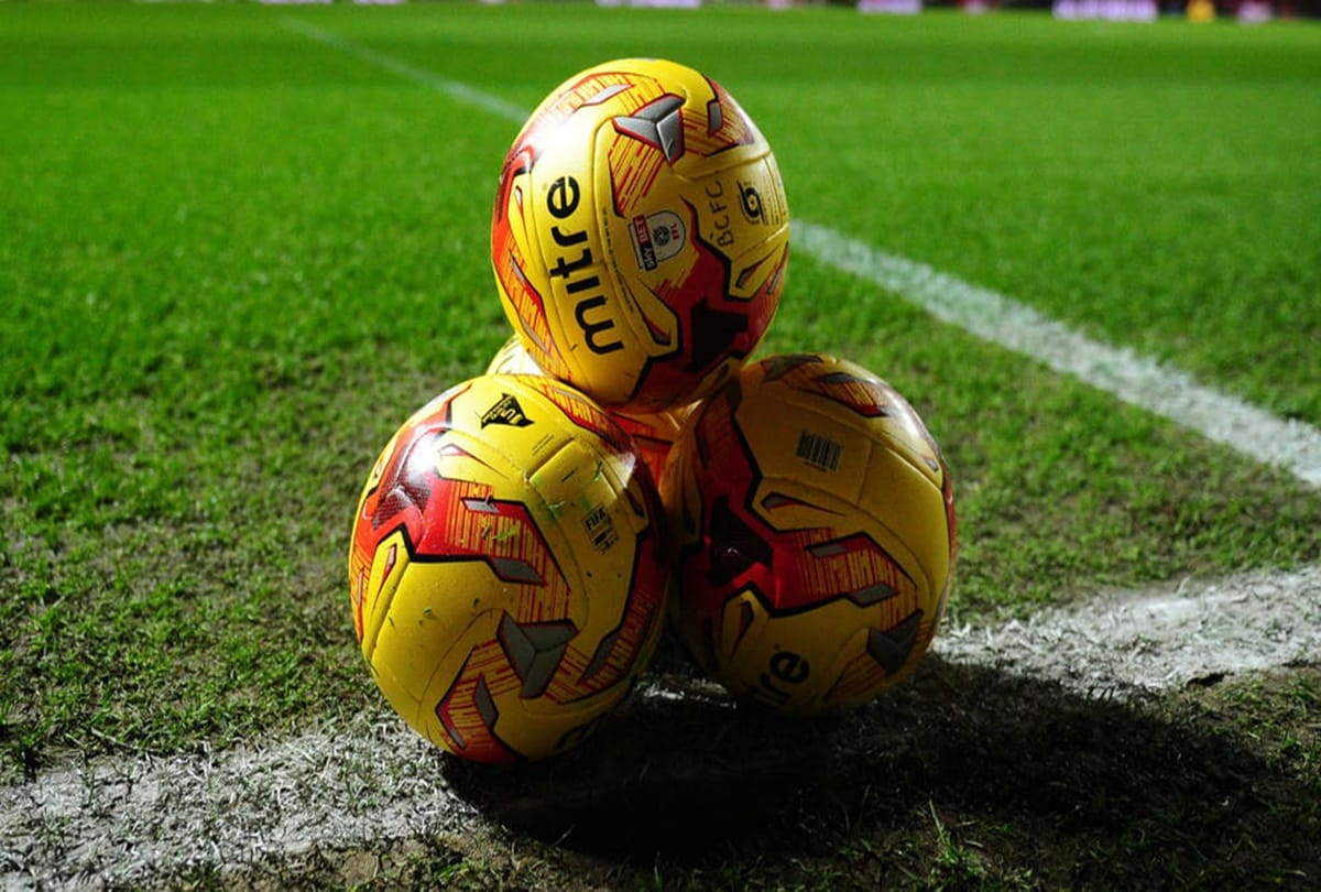 South African footballer receives 5GB of data prize as man of the match