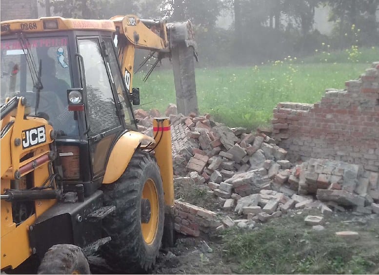 Encroachment drive takes palce on shravasi model